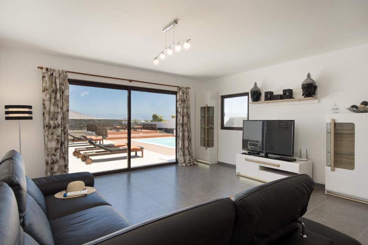 Villa Chinamar By Villa Plus Playa Blanca  Luaran gambar