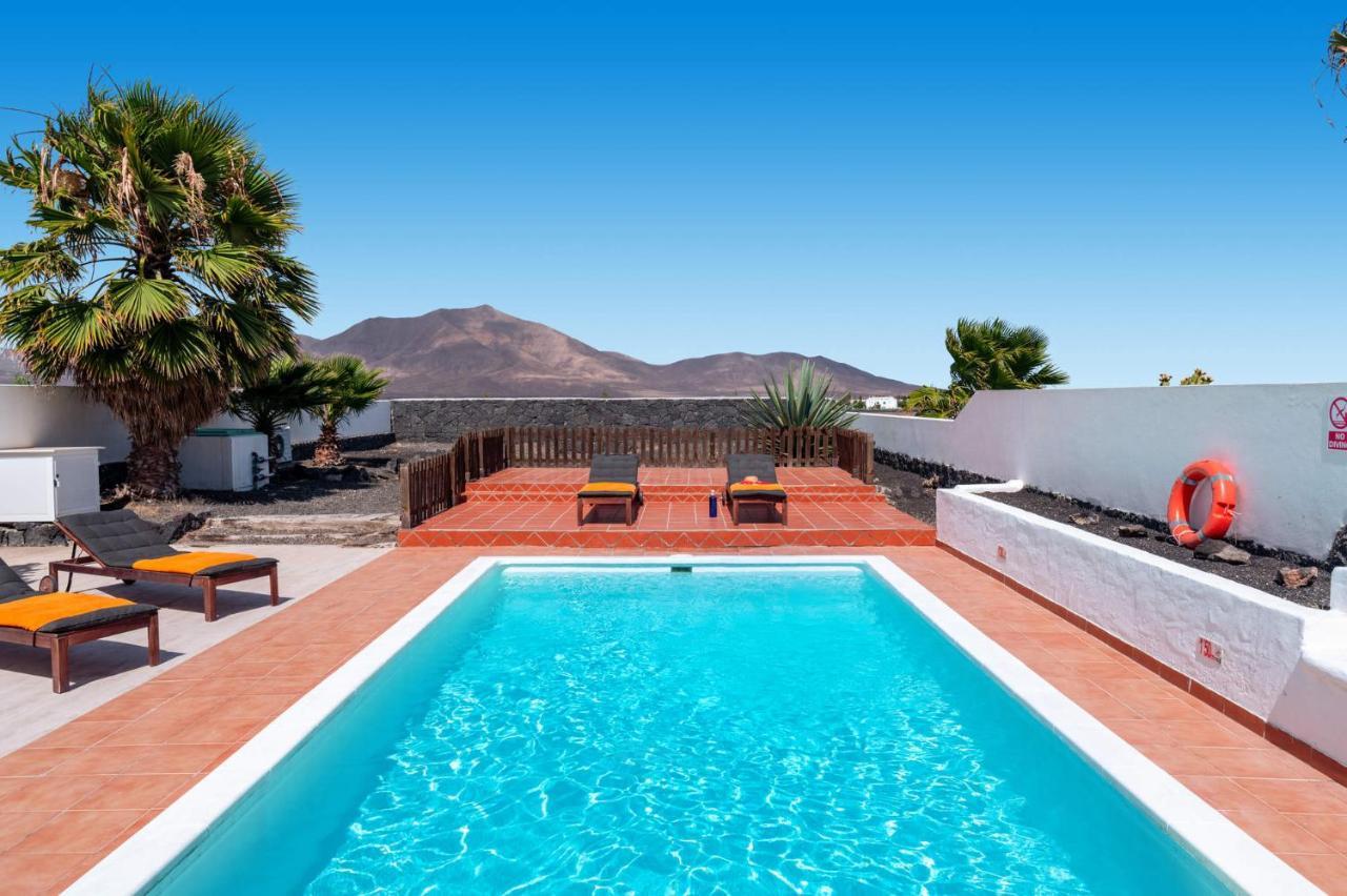 Villa Chinamar By Villa Plus Playa Blanca  Luaran gambar