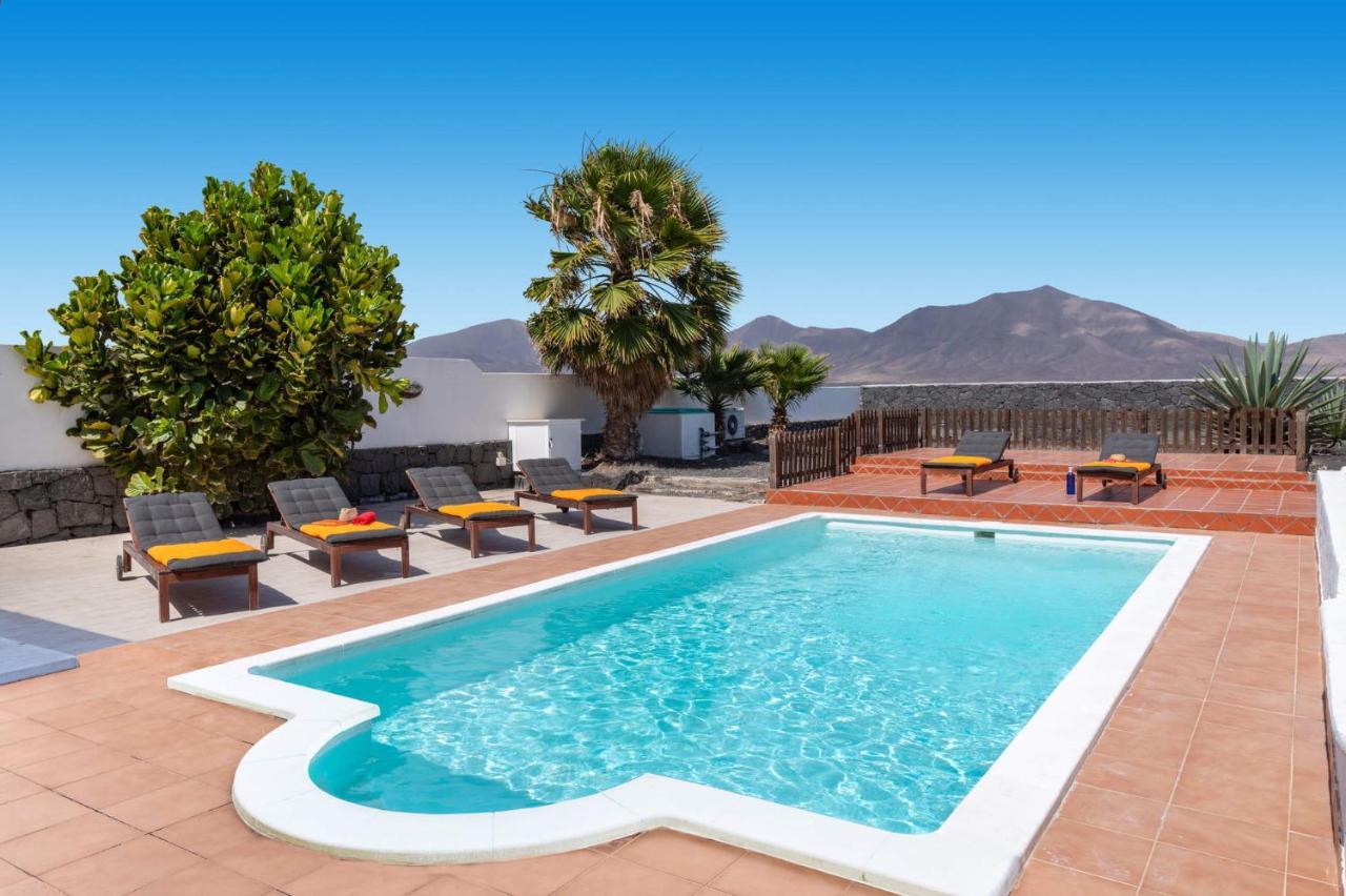 Villa Chinamar By Villa Plus Playa Blanca  Luaran gambar