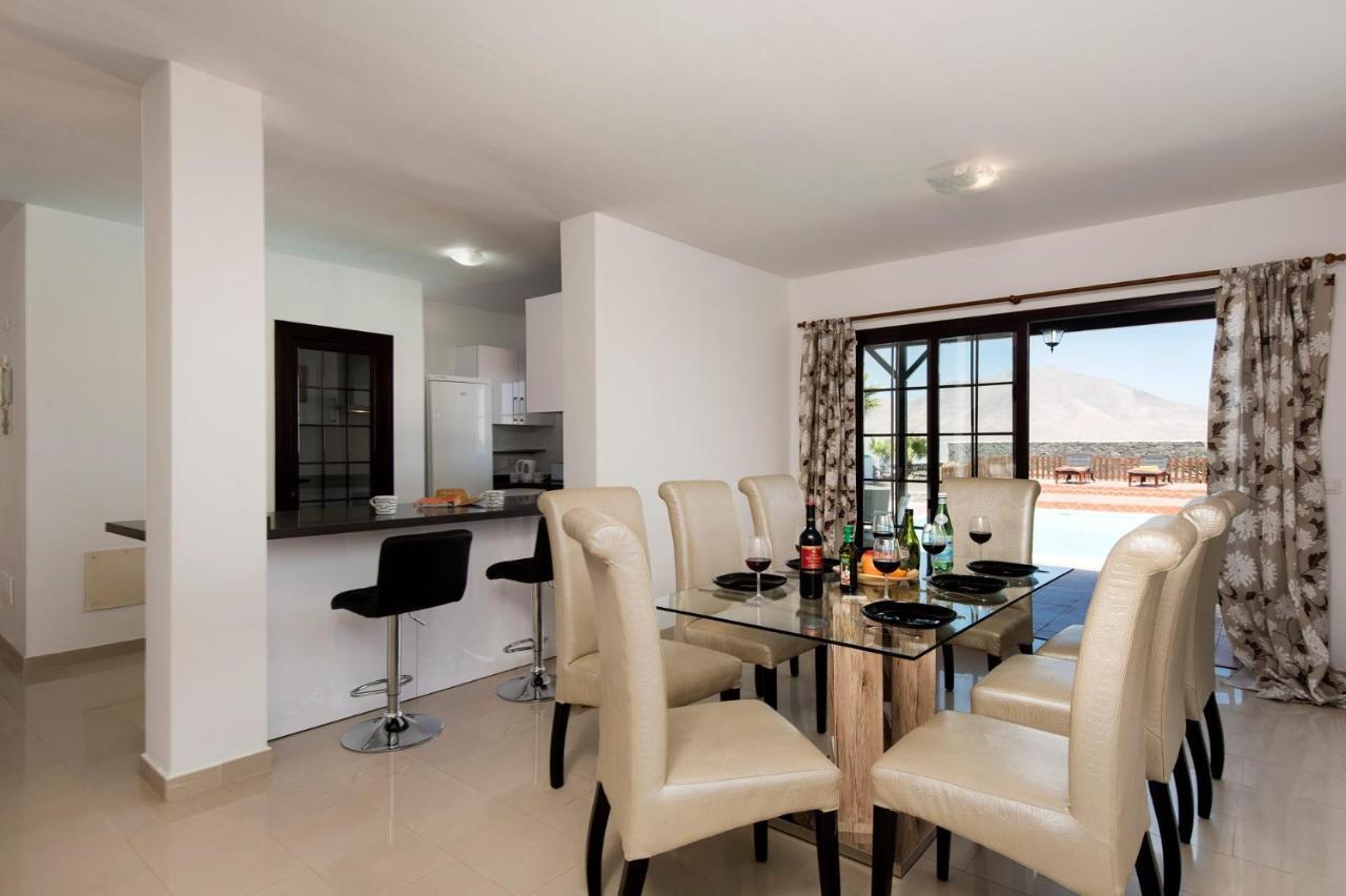 Villa Chinamar By Villa Plus Playa Blanca  Luaran gambar